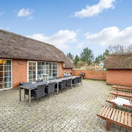 Aagot - 1-7km From The Sea By Interhome