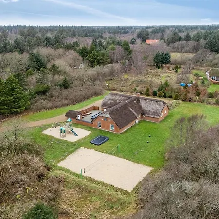 Aagot - 1-7km From The Sea By Interhome